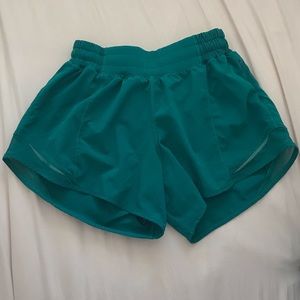 Lulu lemon hotty hot short tall cut